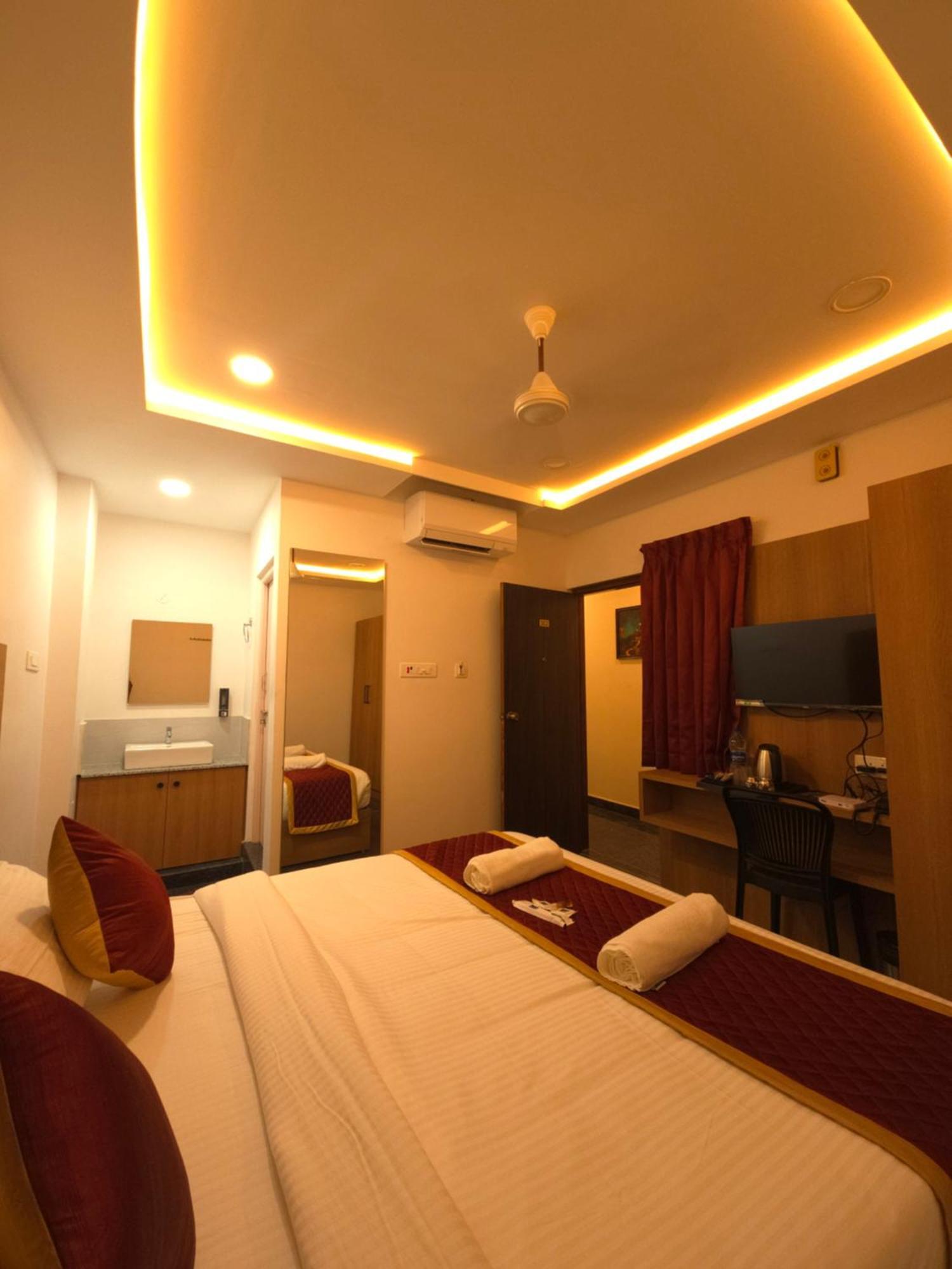 Shreem Sesha Sai Residency Hotell Tiruvannāmalai Eksteriør bilde