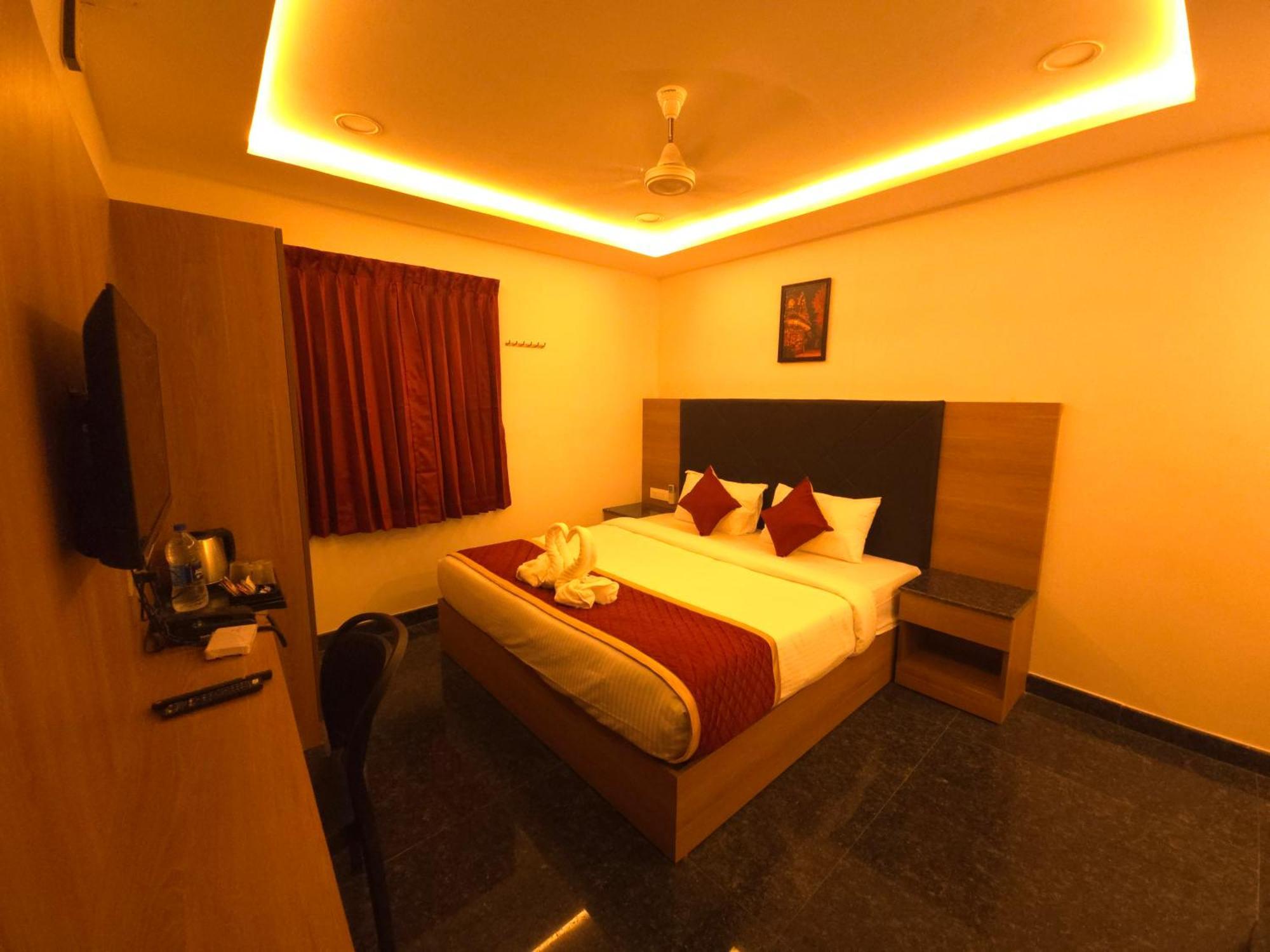 Shreem Sesha Sai Residency Hotell Tiruvannāmalai Eksteriør bilde