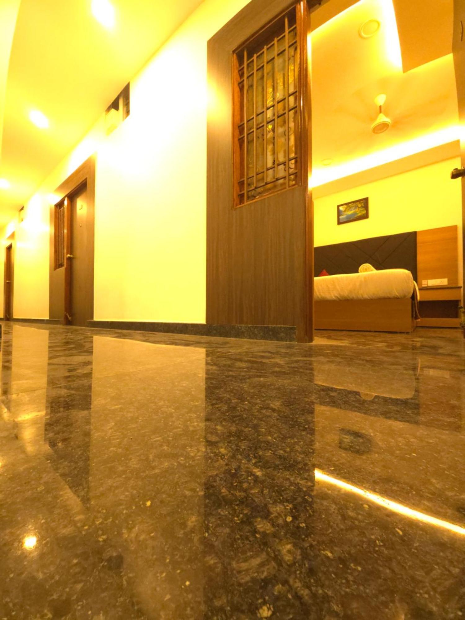 Shreem Sesha Sai Residency Hotell Tiruvannāmalai Eksteriør bilde